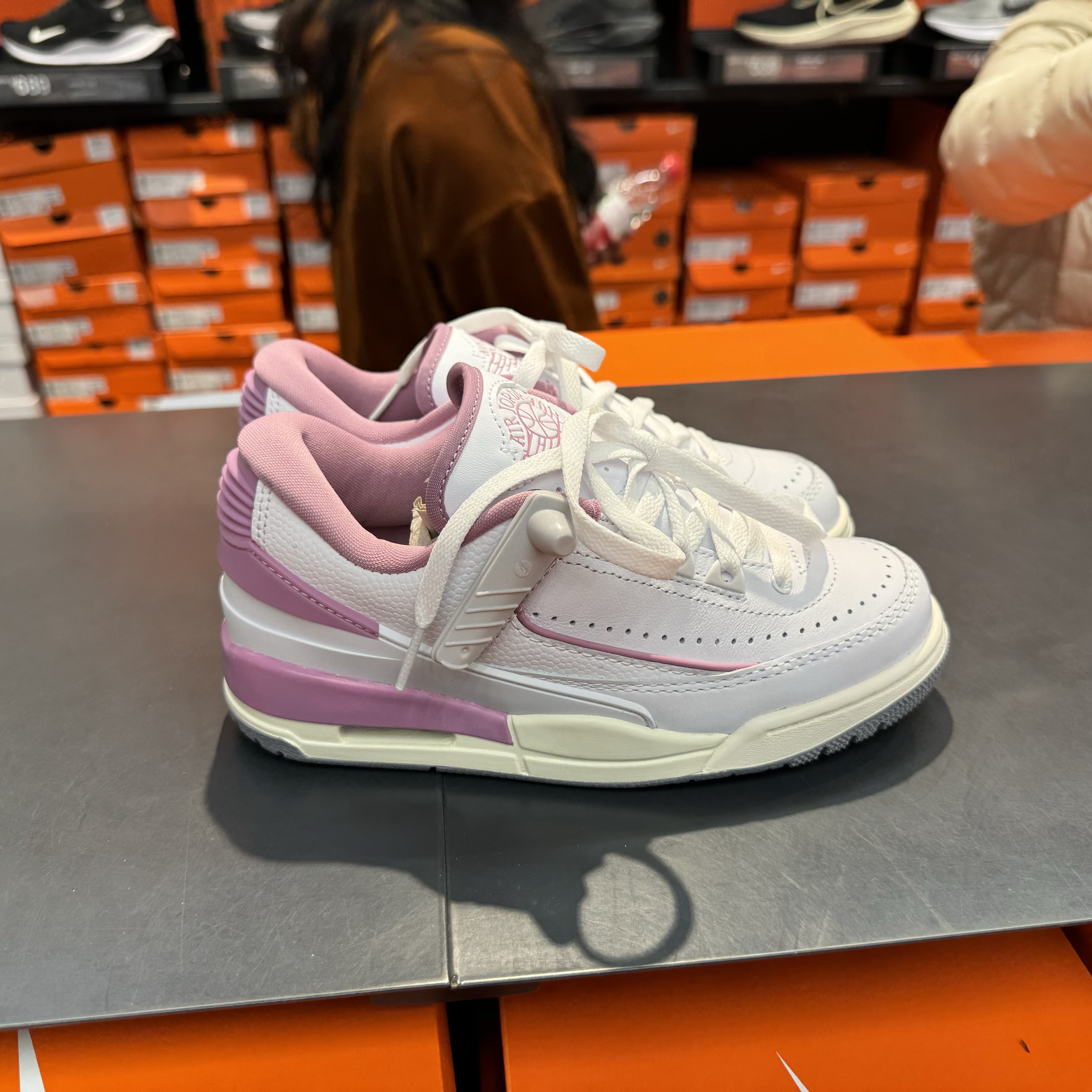 犇犇运动Nike/ JORDAN 女子缓震厚底低帮气垫休闲鞋 FZ4122-105