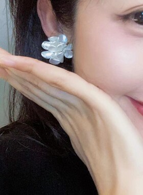 【N·COU】23春新款时尚耳环-DY3015