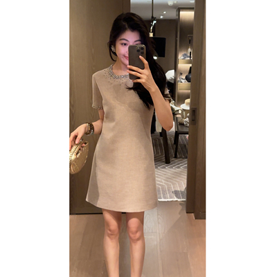 2N.COU妮蔻26夏新款重工钉钻翻领显瘦直筒连衣裙女法式减龄短裙