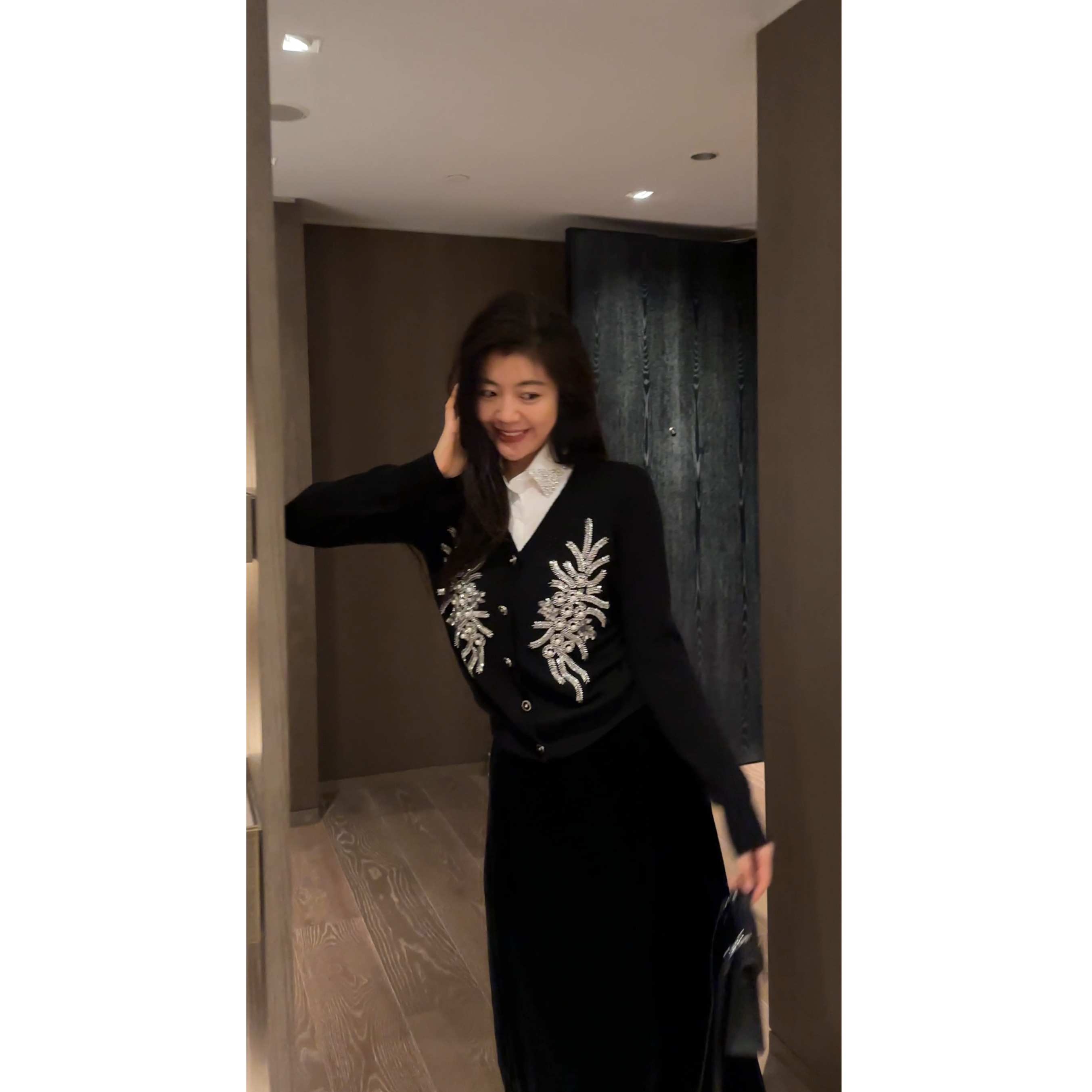 N.COU妮蔻25冬新款气质减龄百搭重工刺绣钉珠真两件黑色针织衫,女装/女士精品,上衣,淘宝优惠券,粉丝福利购,淘宝优惠卷