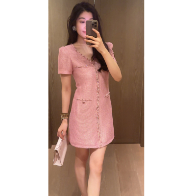2N.COU妮蔻26夏新款小香风法式粉色减龄气质V领显瘦连衣裙女