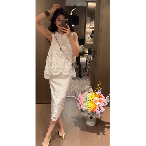 N.COU妮蔻26夏新款圆领镂空刺绣拼接套装女气质上衣半裙两件套