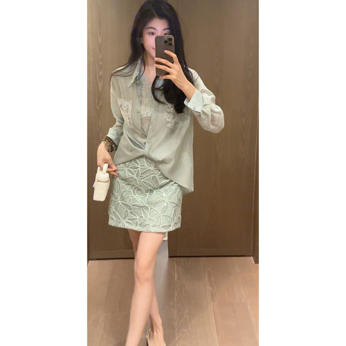 2N.COU妮蔻26夏新款重工刺绣蕾丝翻领显瘦衬衫女慵懒风微透上衣