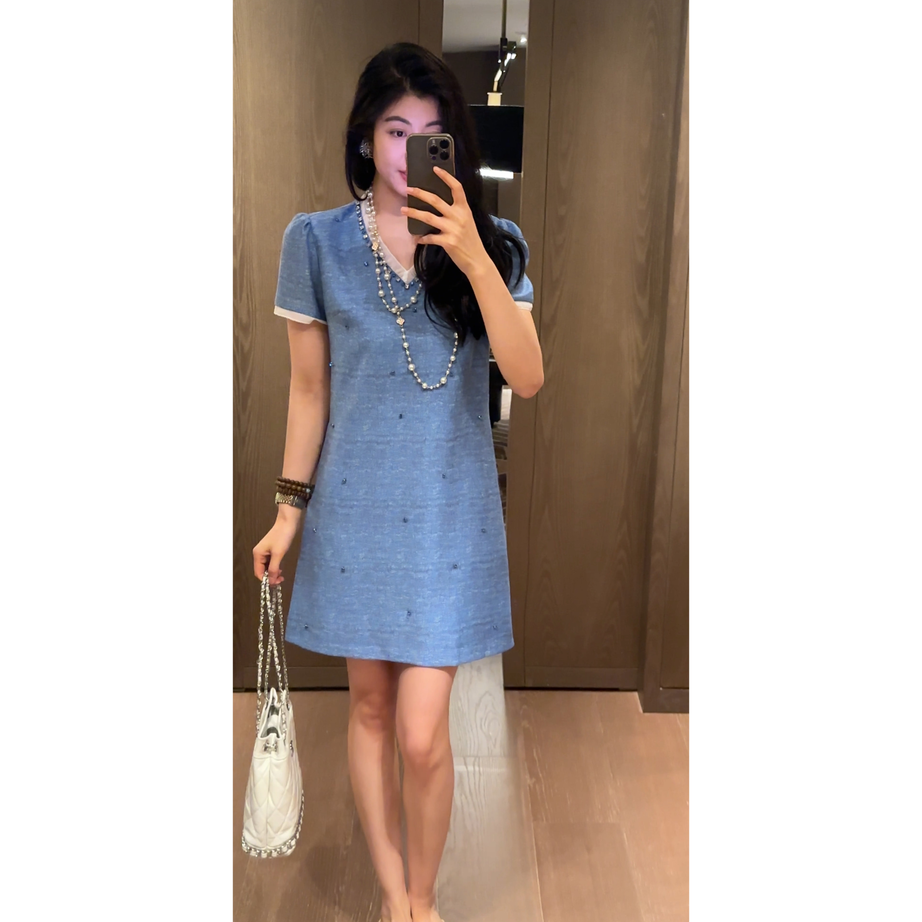 N.COU妮蔻26夏新款钉钻V领显瘦直筒连衣裙女设计感拼接显白裙子