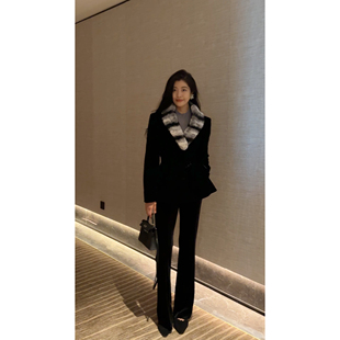 N.COU妮蔻25冬新款 轻奢贵气感时髦黑色收腰显瘦毛领丝绒夹棉外套