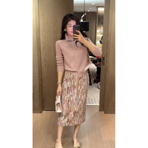 N.COU妮蔻25冬新款精致老钱风设计感百搭烫钻高领绵羊毛针织开衫