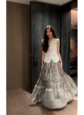 N.COU妮蔻25春新款复古新中式重工白色镂空绣花马甲半裙套装