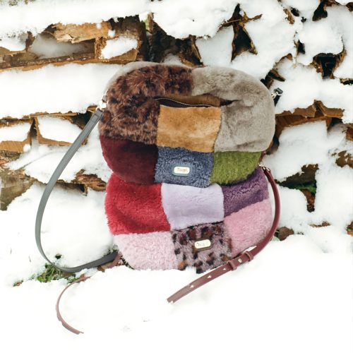 Tagi毛绒拼接手提秋冬单肩斜挎包撞色便携可爱水桶软糯少女心趣味