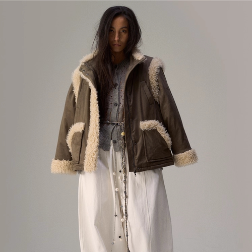 撞色拼接麂皮绒钩花可拆袖外套