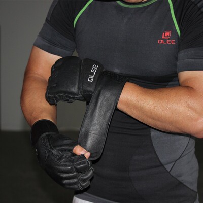 瑕疵特价 拳击手套成人MMA半指拳套男女散打UFC格斗训练自由搏击