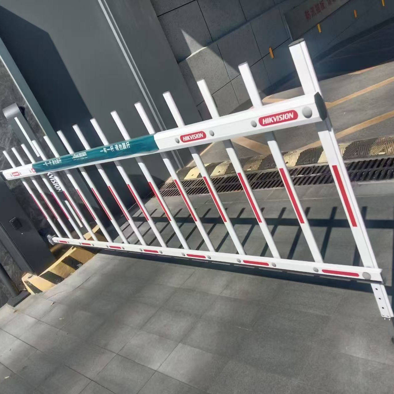 海康栅栏杆道闸杆停车场小区门卫