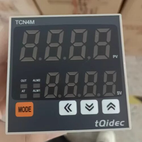 72外形智能数显温控表TCN4M