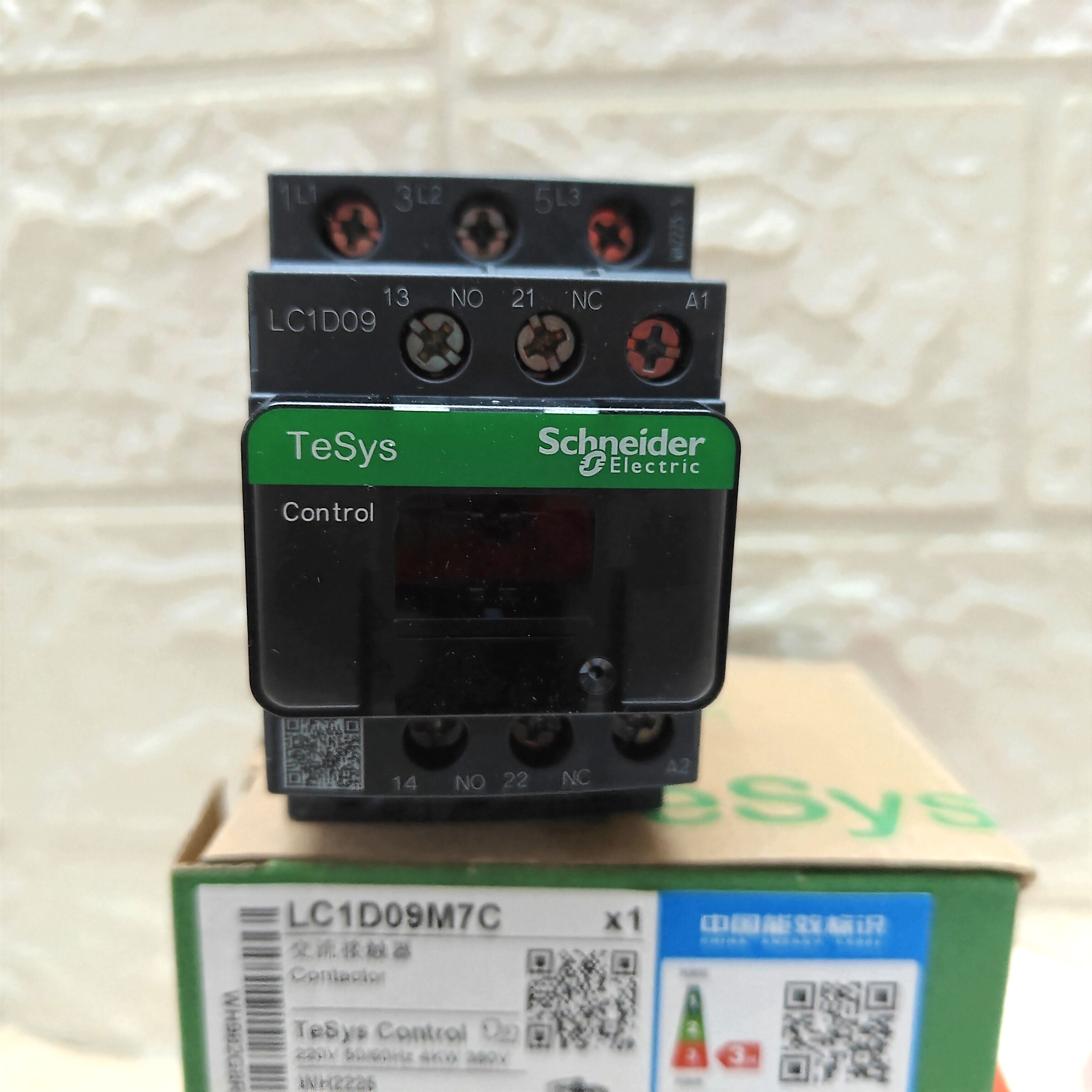 施耐德新款交流接触器LC1-D09