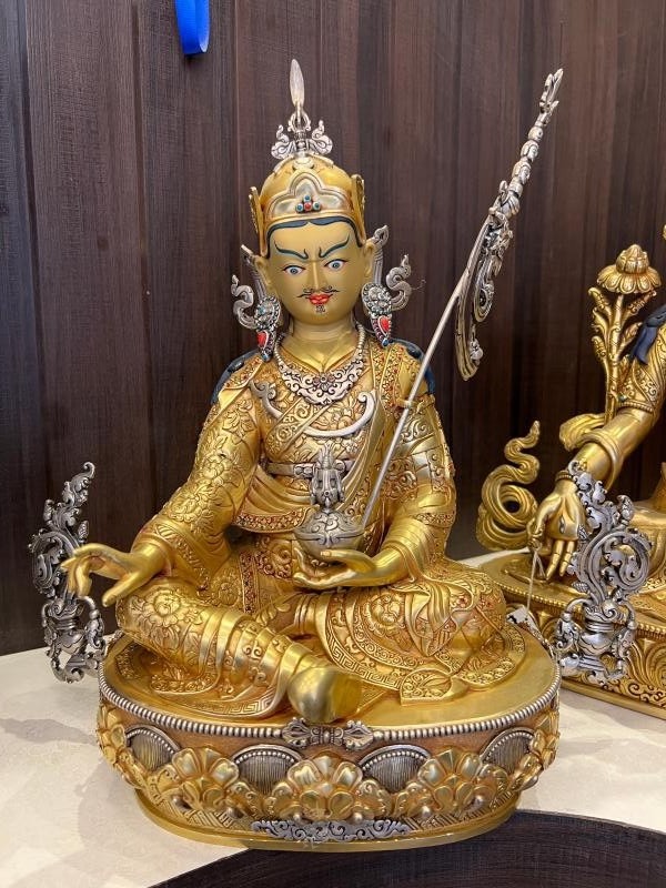 大师作品全鎏金唇印镶嵌莲花生大师33cm 藏传密宗铜fo雕像尼泊尔