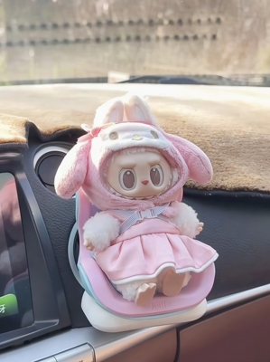 labubu三丽鸥系列车载安全座椅泡泡玛特拉布布收纳盒展示柜遛娃包