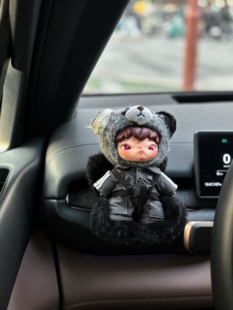 小野Hirono公路日志毛绒公仔汽车载座椅盲盒保护壳遛娃包装饰挂件