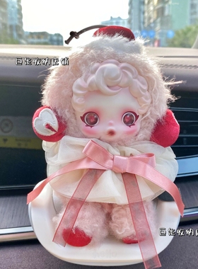 泡泡玛特123代sp毛绒不眠剧场发霉小蛋糕labubu车载座椅挂件展示