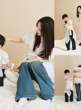 拍照亲子装白色上衣蓝色牛仔裤母子全家福摄影服装居家休闲日常
