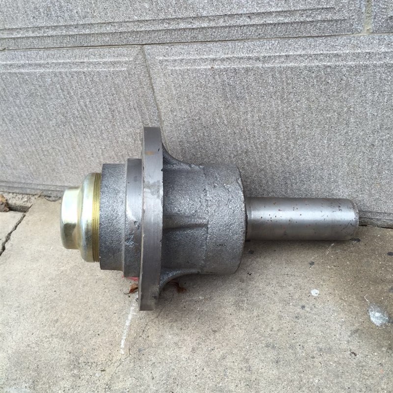 速发中心庞后拖车挂车牵引车轴头轮毂葫芦头前桥口桥空国轴实心轴
