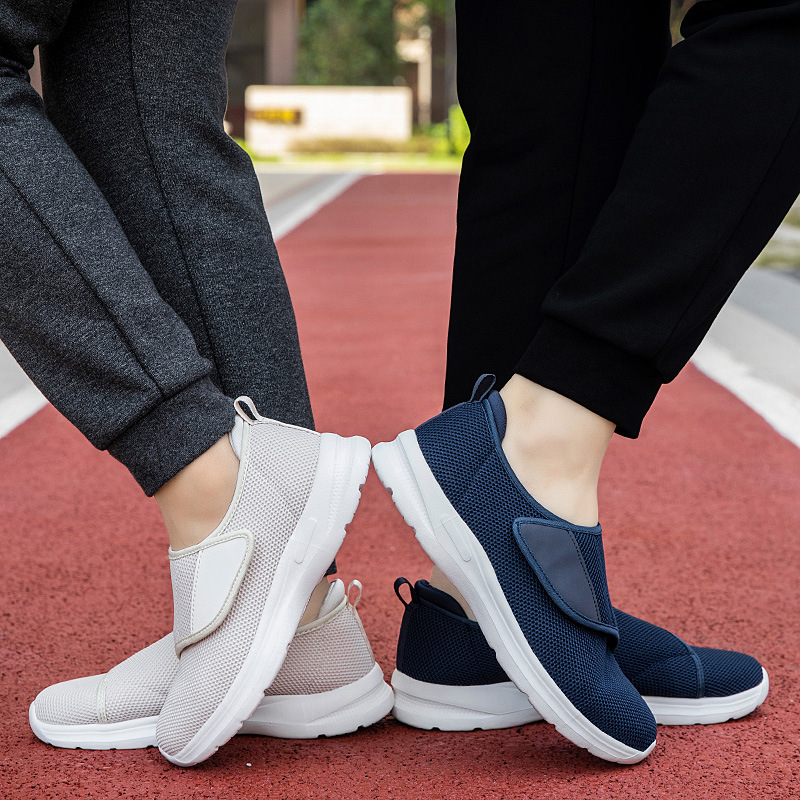 老人鞋男秋季轻便鞋子软底防滑老年鞋爸爸鞋老北京布鞋大码运动鞋