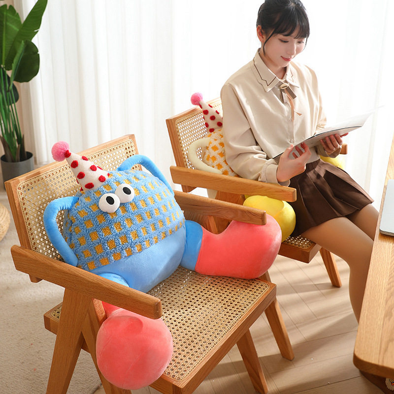 可爱抱枕靠垫靠背垫大脚腰靠沙发卧室床头枕办公室午睡枕护腰神器