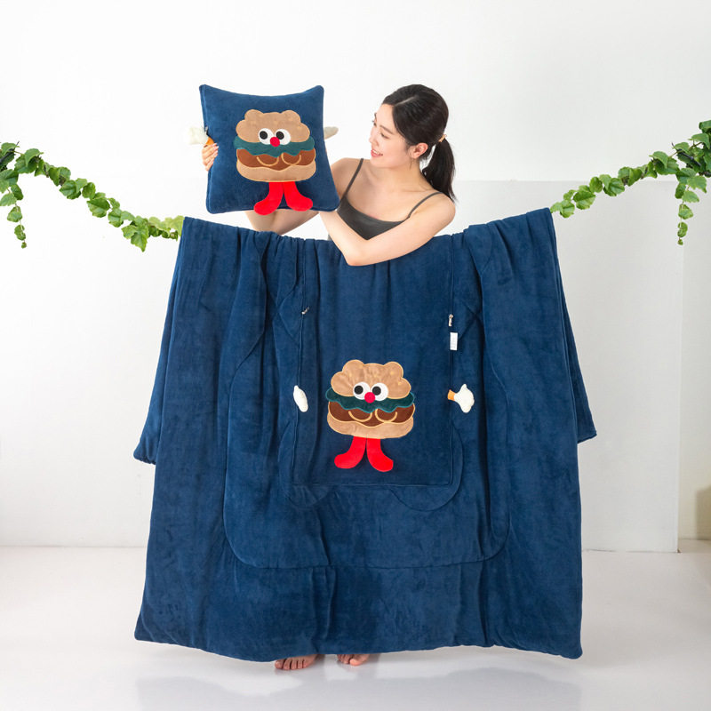 日本加厚牛奶绒抱枕被子两用毛毯汽车靠垫枕头办公室沙发保暖双面