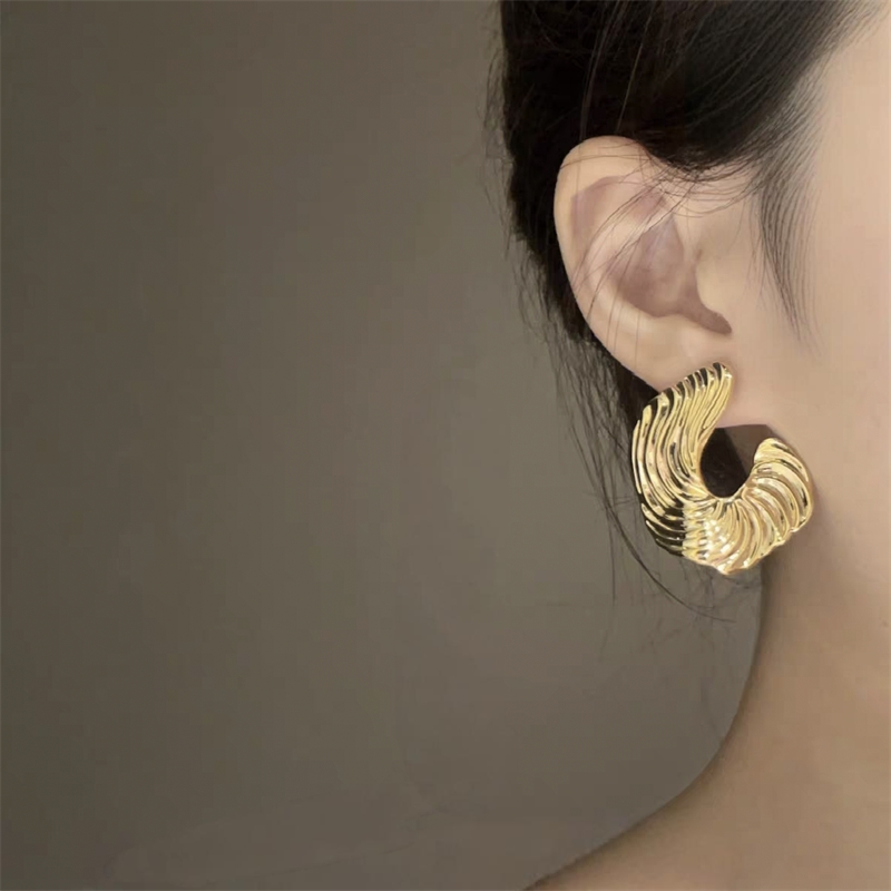 无耳洞夸张不规则金属褶皱耳环