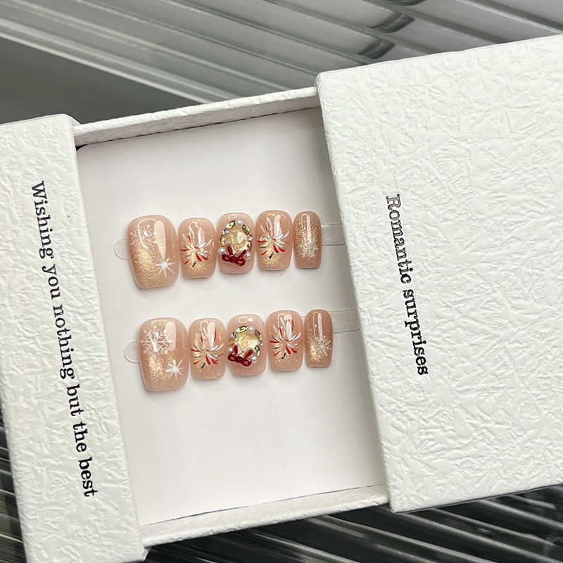 【蝴蝶烟火】手绘裸色猫眼显白新年氛围感圣诞美甲手工穿戴甲短款,彩妆/香水/美妆工具,穿戴甲/甲片,淘宝优惠券,粉丝福利购,淘宝优惠卷