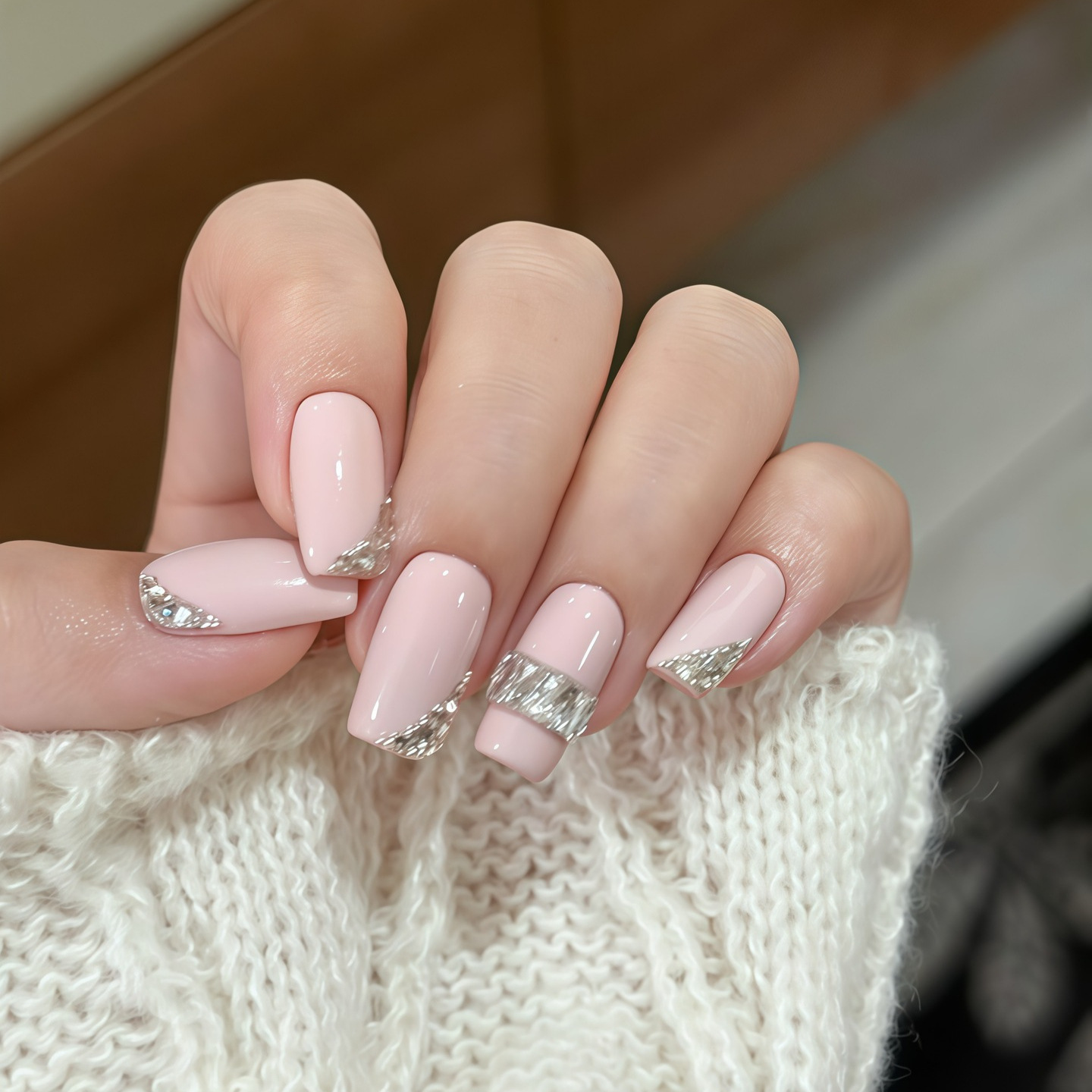 露思同款皮粉色手工穿戴甲