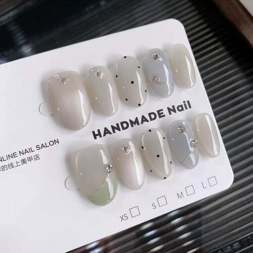 纯手工猫眼闪钻轻奢穿戴甲