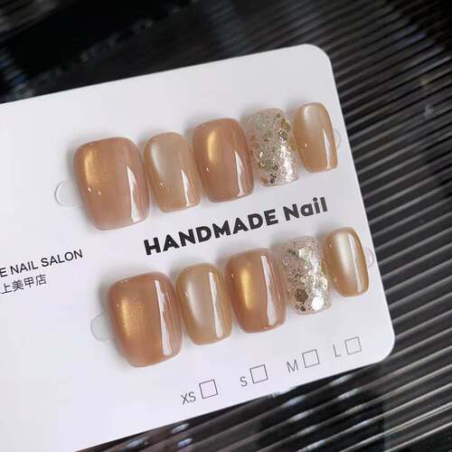 纯手工猫眼短款穿戴甲显白新款