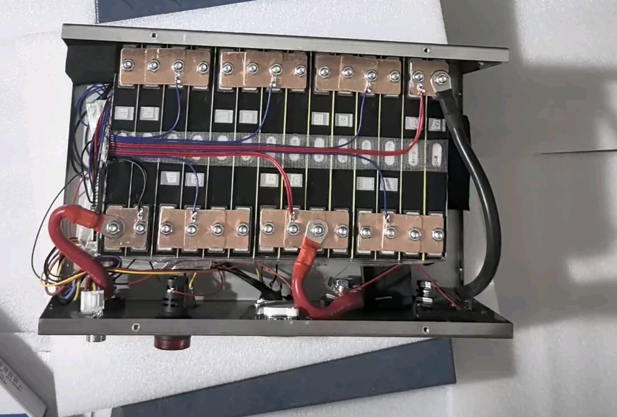 比亚迪20安时大容量启动电源三元锂电池 强启12V24V大货车高倍率