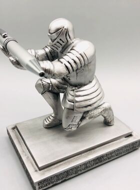 执行官士兵骑士笔座 笔插 创意笔筒 笔托 笔架 PEN HOLDER 摆件