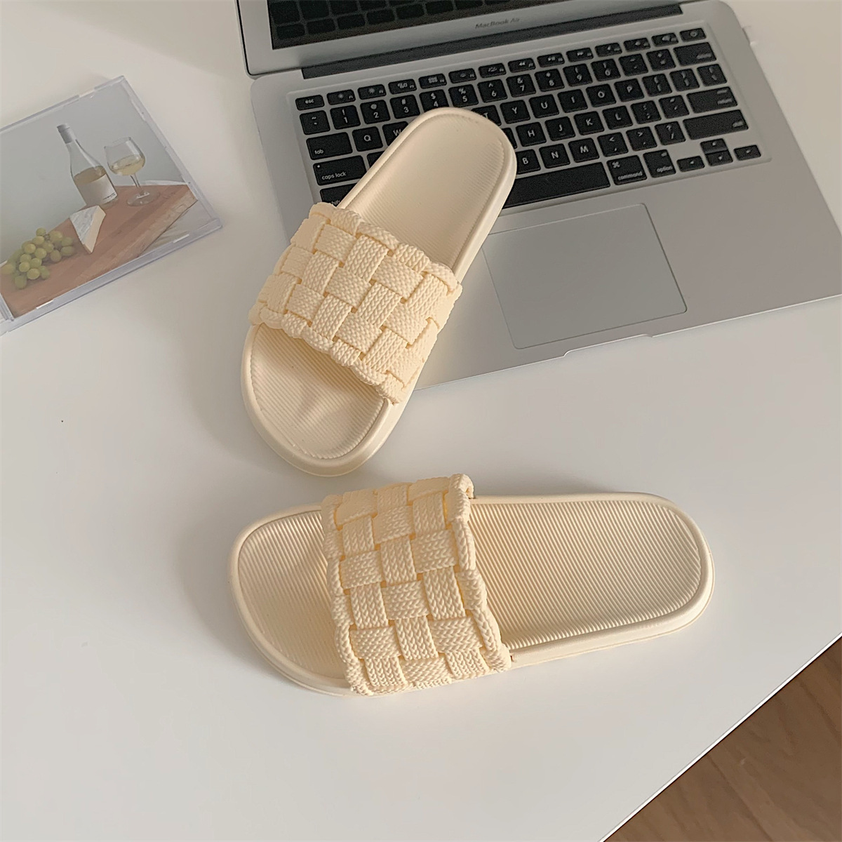 时尚居家软厚底拖鞋女日系ins仿编织凉拖鞋女夏v202fcsxm