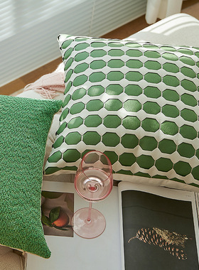 现代简约客厅沙发抱枕绿色床头靠垫创意两用二合一毛绒毯子靠垫套