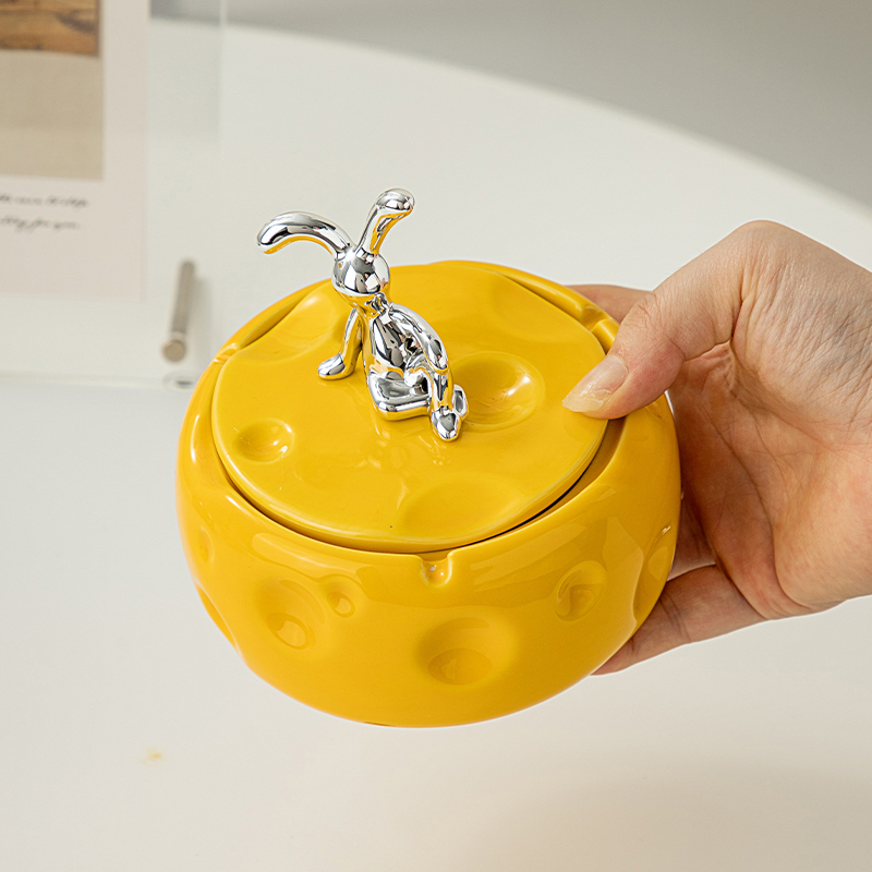 速发轻奢陶瓷大灰缸高端烟气上档次摆件礼家品用客厅带盖防飞灰烟