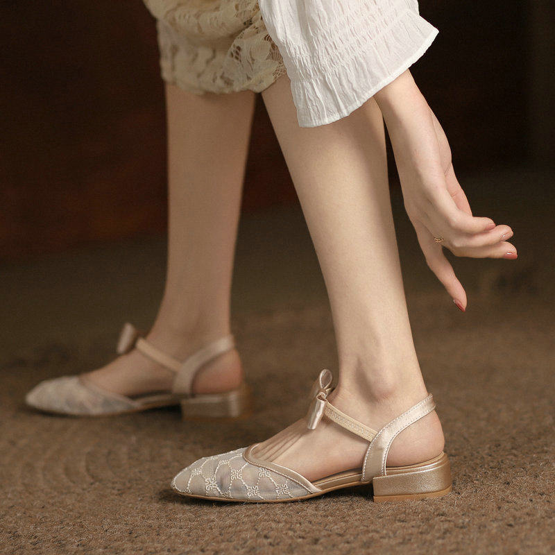 网纱粗跟包头凉鞋女2023年新款法式一字带温柔晚晚风透气低跟单鞋,女鞋,时装凉鞋,淘宝优惠券,粉丝福利购,淘宝优惠卷