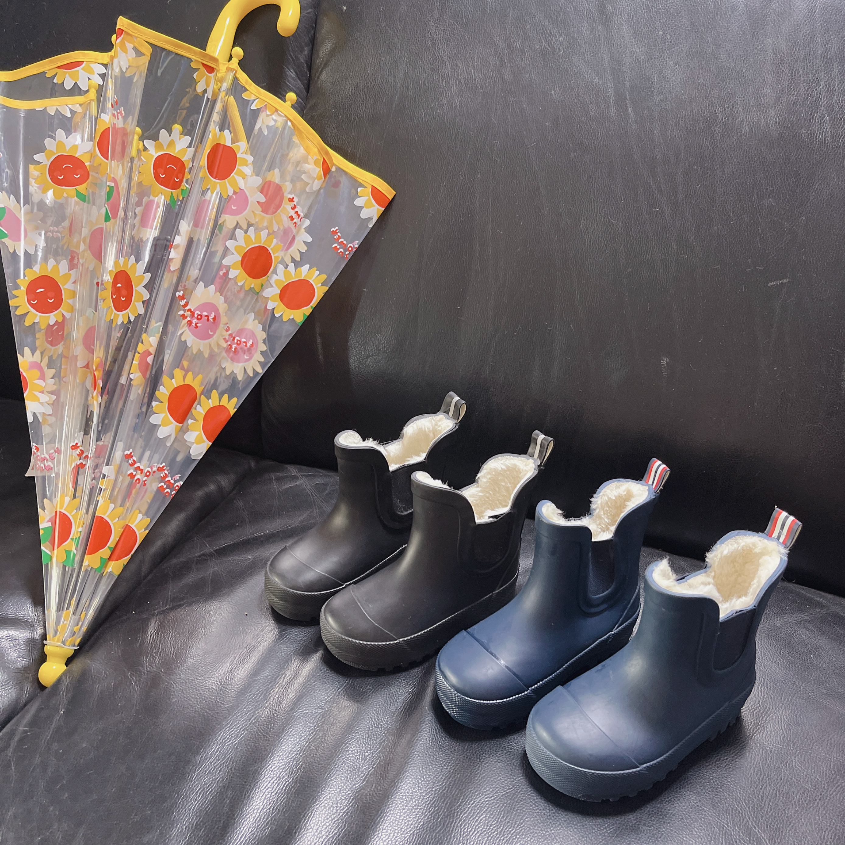 几双捡漏宝宝黑色短筒冬季加绒保暖雪地棉雨靴幼儿防滑一体绒雨鞋