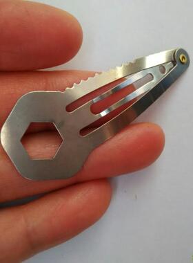 户外野营多功能不锈钢发卡6合1螺丝刀锯齿卡子