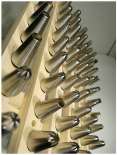 实木裱花架可折叠收纳架烘焙工具整理置物架挤花嘴甜甜圈桌面架子