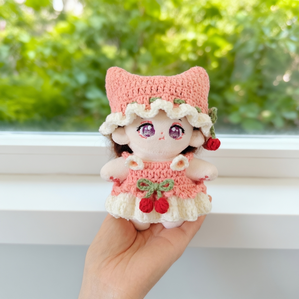 原创手工钩织猫耳帽10cm娃用衣服棉花娃娃毛绒玩具樱桃裙套装着替
