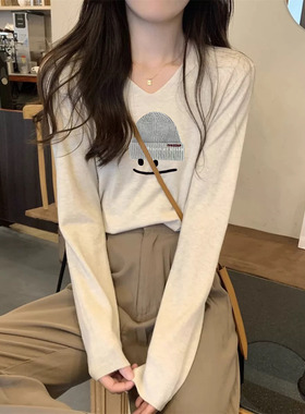 V领正肩纯棉宽松长袖t恤女2026新款时尚百搭浅花灰色上衣春秋冬季