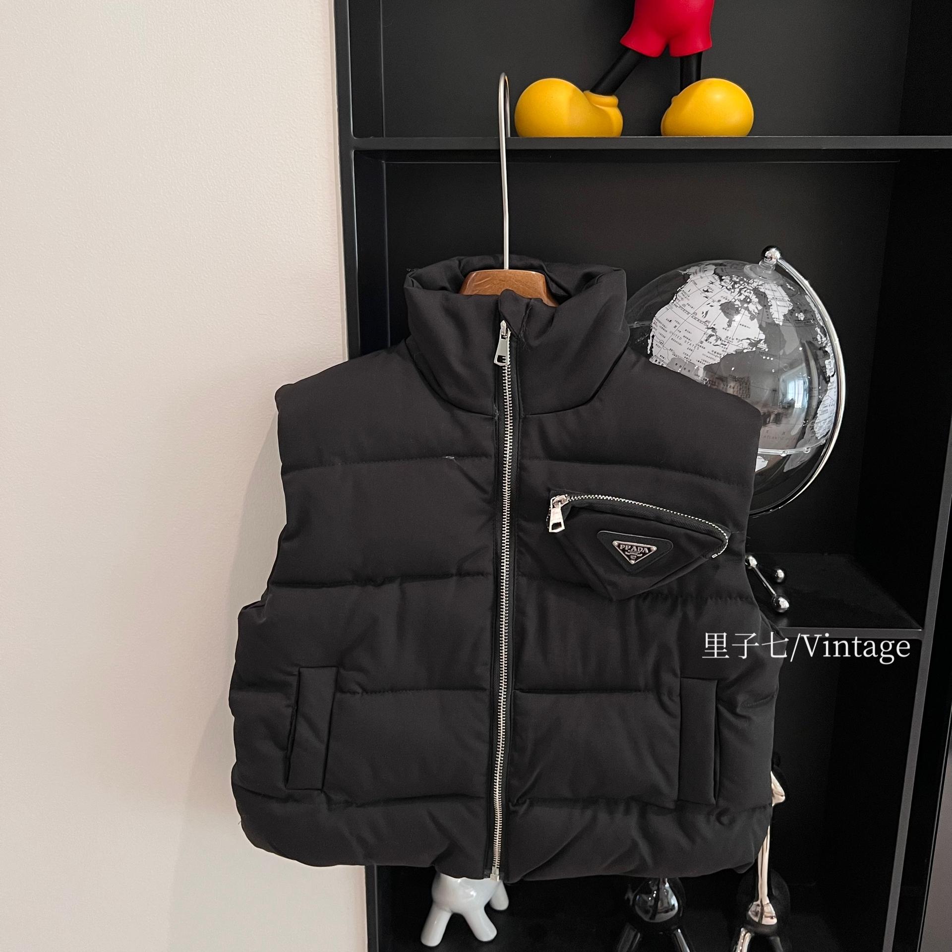 亮面商务休闲秋冬羽绒马甲简约