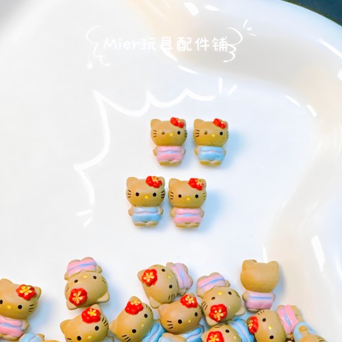 PU设计款Hello Kitty黑皮沙滩迷你小逼嘎奶油胶公仔DIY串珠笔刀