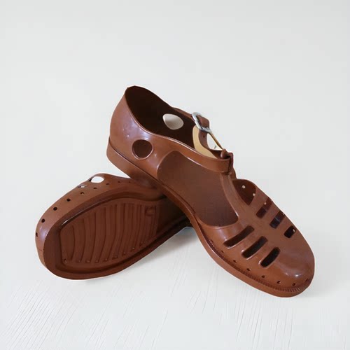 老式怀旧复古风80年代表演凉鞋