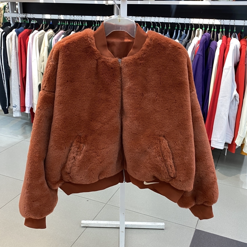 Nike/耐克女士双面穿人造皮草短夹克冬季外套宽松梭织FB8693