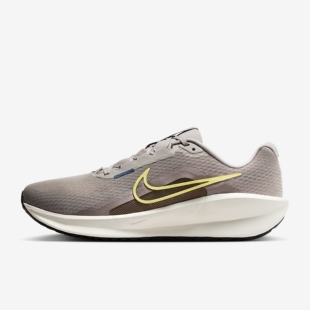 耐克Nike Downshifter 13男子公路跑步鞋（宽版）运动鞋
