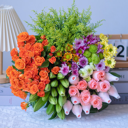 【基地鲜花】粉玫瑰10枝+百合5朵+小雏菊1扎+多头玫瑰3枝+配草