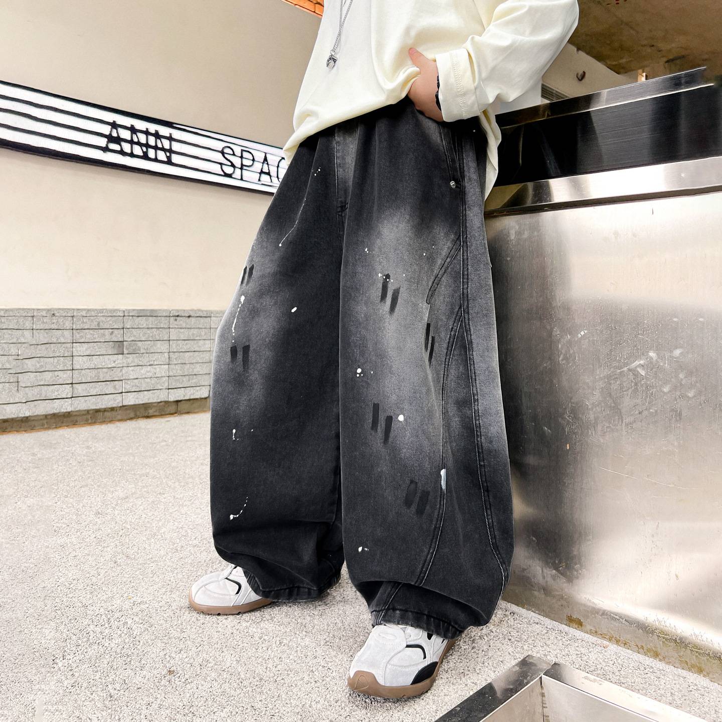 品牌专柜男大童春季泼墨阔腿黑色弯刀牛仔裤2025新款儿童男孩直筒