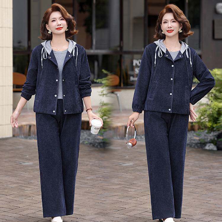 品牌专柜中老年女装春秋宽松减龄休闲两件套50岁妈妈秋装连帽牛仔
